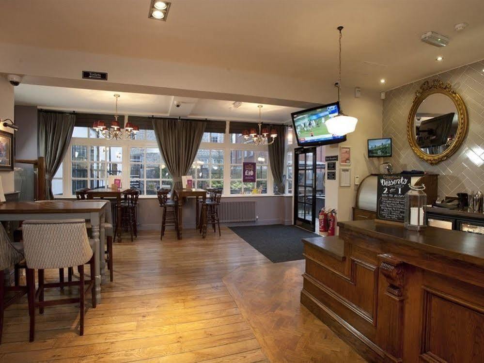 Hotel The Goddard Arms Swindon Exteriér fotografie